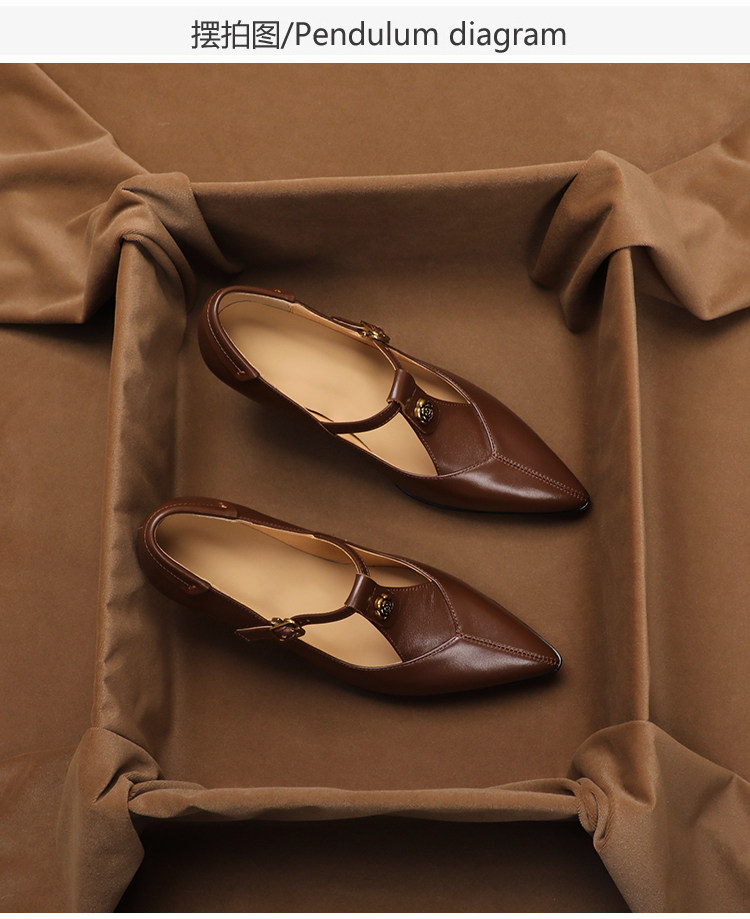 Vintage And Collectible - Sepatu Mary Jane Ujung Runcing Berhias