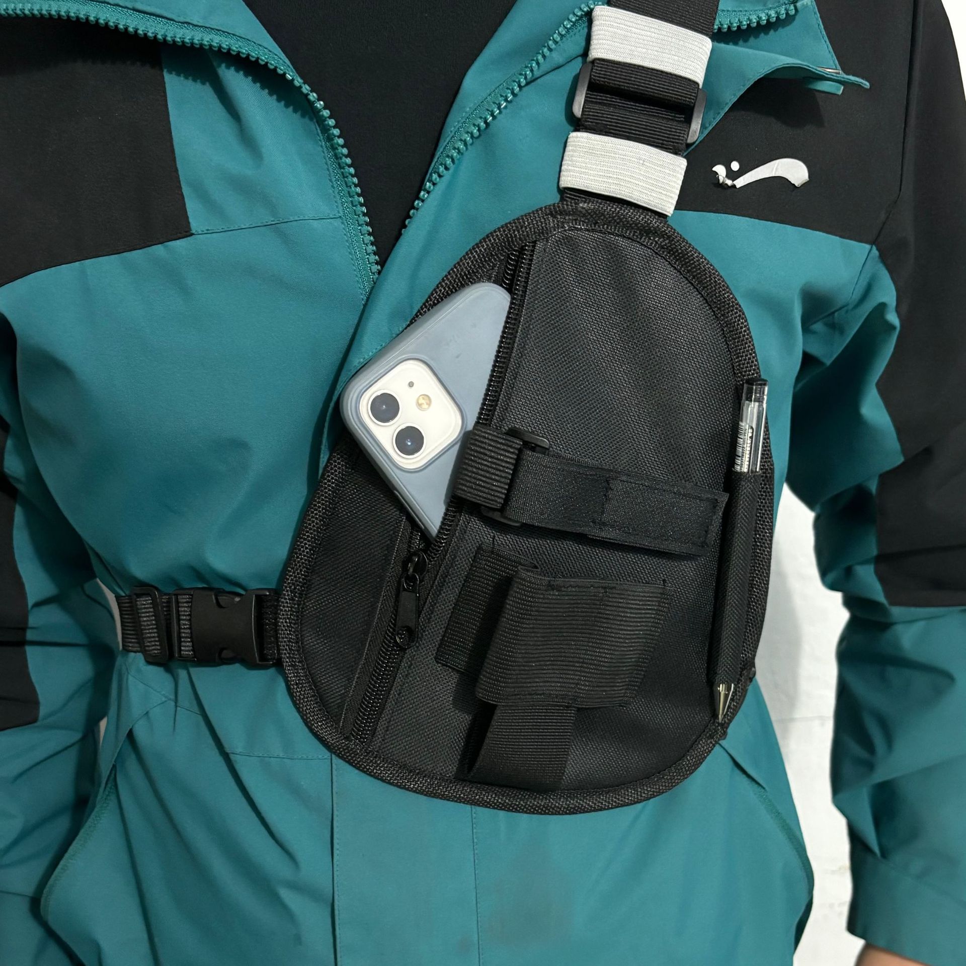 Cassette Walkman Belt - Tas Dada Multifungsi untuk Walkie-Talkie -
