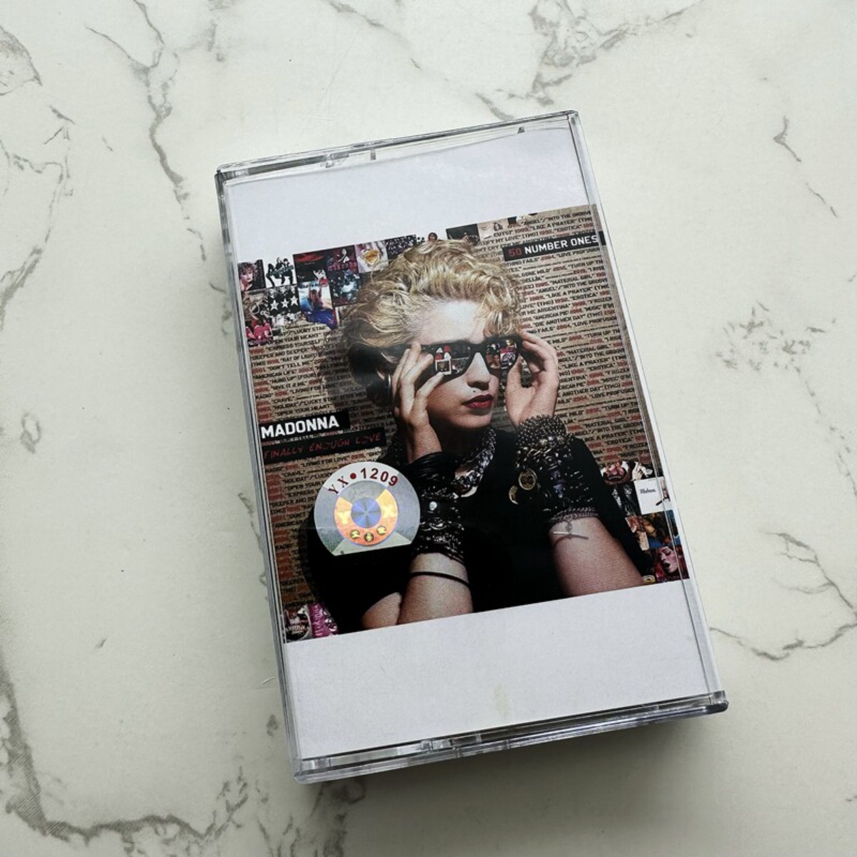 Vintage And Collectible - Kaset Musik Pop Klasik Madonna, Lagu