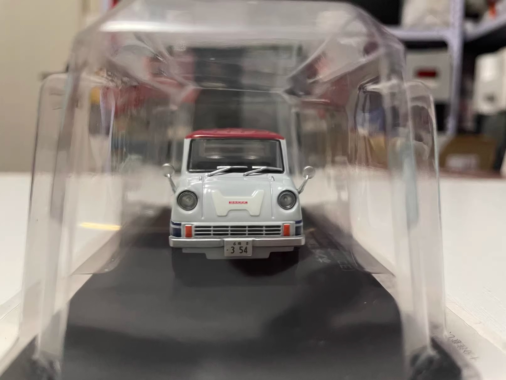 Spark 1:43 Model Diecast Toko  - Vintage Collectible Shop ulasan dan harga